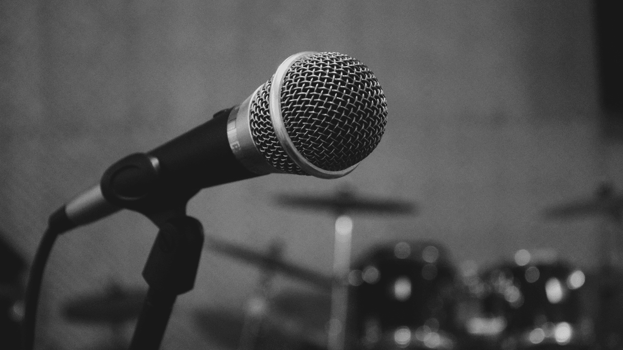 Suspendre la communication publique : une erreur qui fragilise la confiance et l’action collective